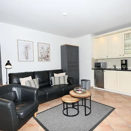 Dana Апартаменты